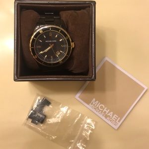 Michael Kors Women MK5173 Black and Gold Watch